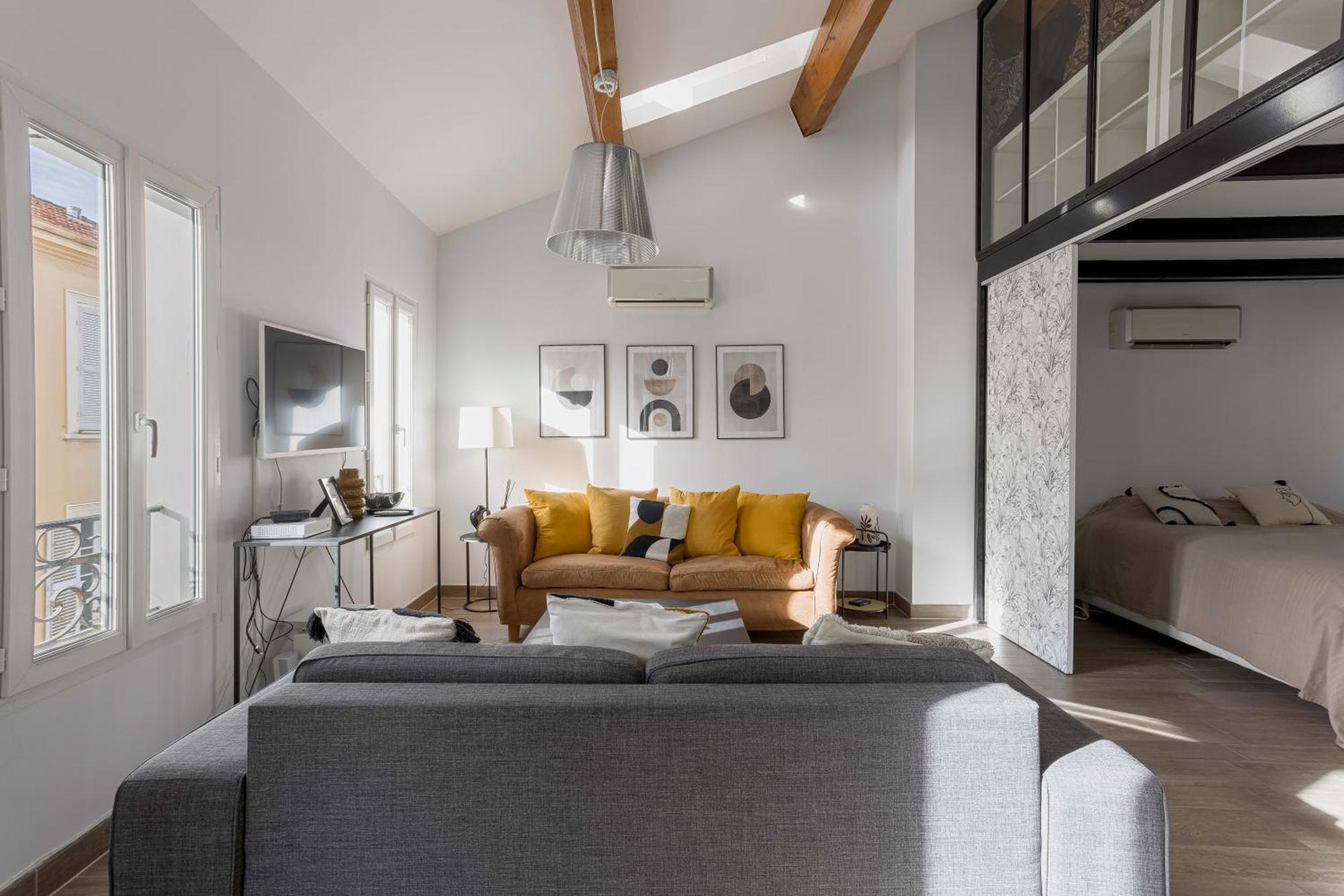 Loft Meynadier By Halldis Appartement